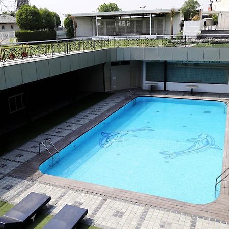 Dee Marks Airport Hotel & Resorts Yeni Delhi Dış mekan fotoğraf