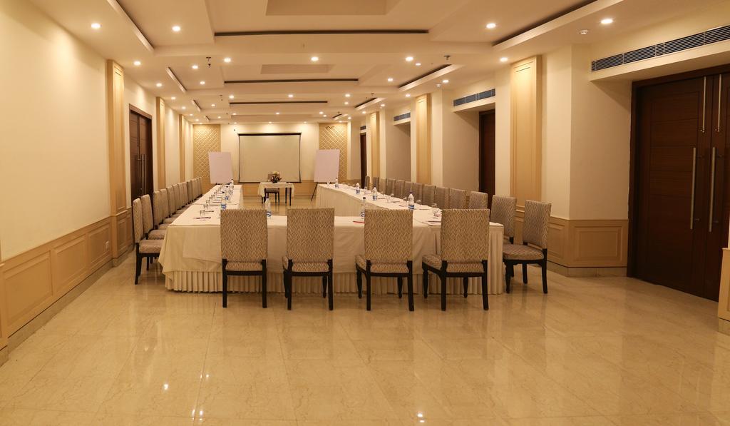 Dee Marks Airport Hotel & Resorts Yeni Delhi Dış mekan fotoğraf