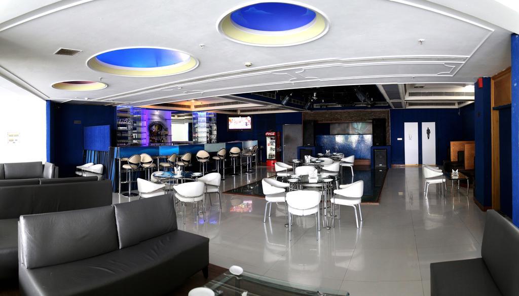 Dee Marks Airport Hotel & Resorts Yeni Delhi Dış mekan fotoğraf