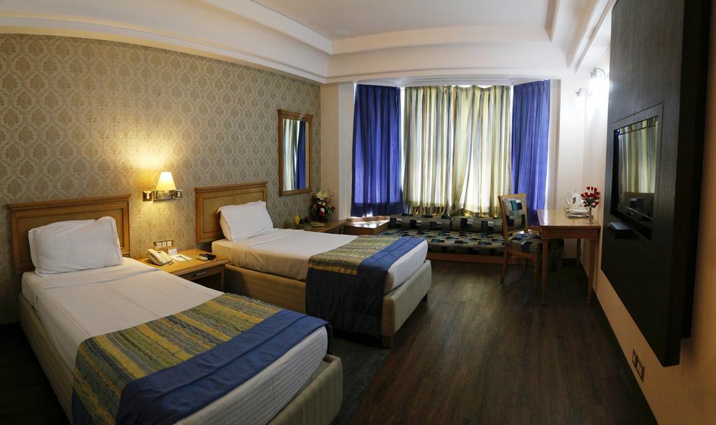 Dee Marks Airport Hotel & Resorts Yeni Delhi Dış mekan fotoğraf