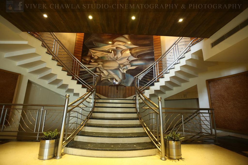 Dee Marks Airport Hotel & Resorts Yeni Delhi Dış mekan fotoğraf