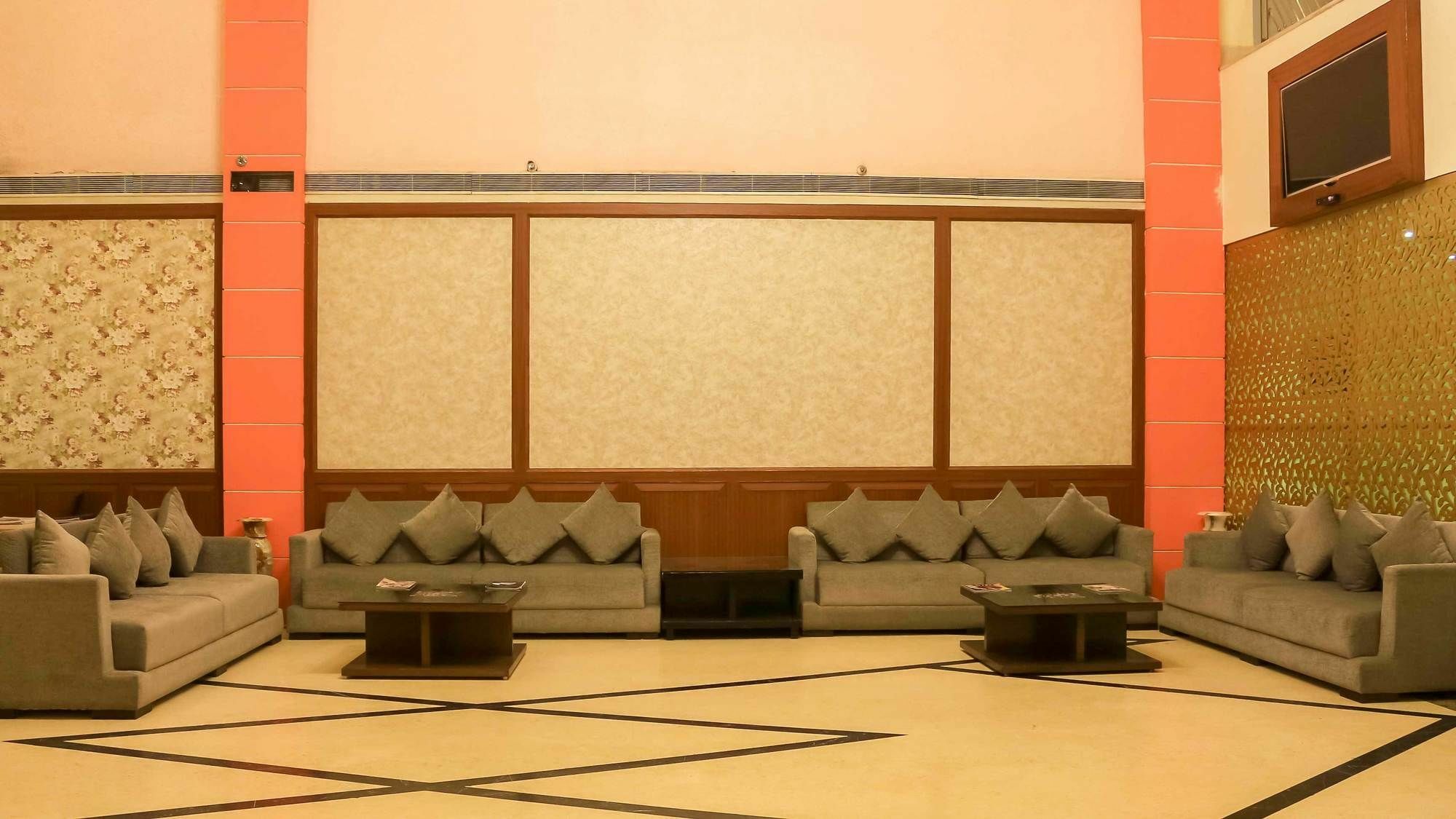 Dee Marks Airport Hotel & Resorts Yeni Delhi Dış mekan fotoğraf